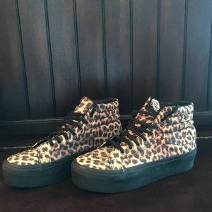SEARCHING 4 Cheetah Print Platform Vans Size 8.5
